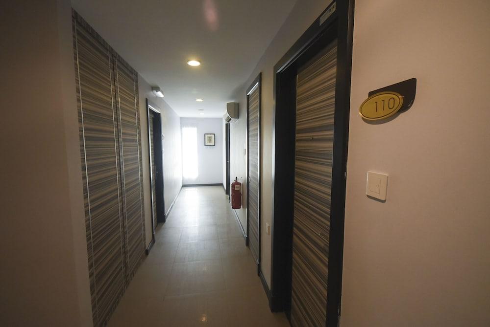 Super Oyo 985 Hotel Nur Miri Exterior foto